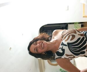 María